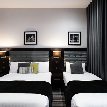The W14 Kensington Hotel London Exterior photo