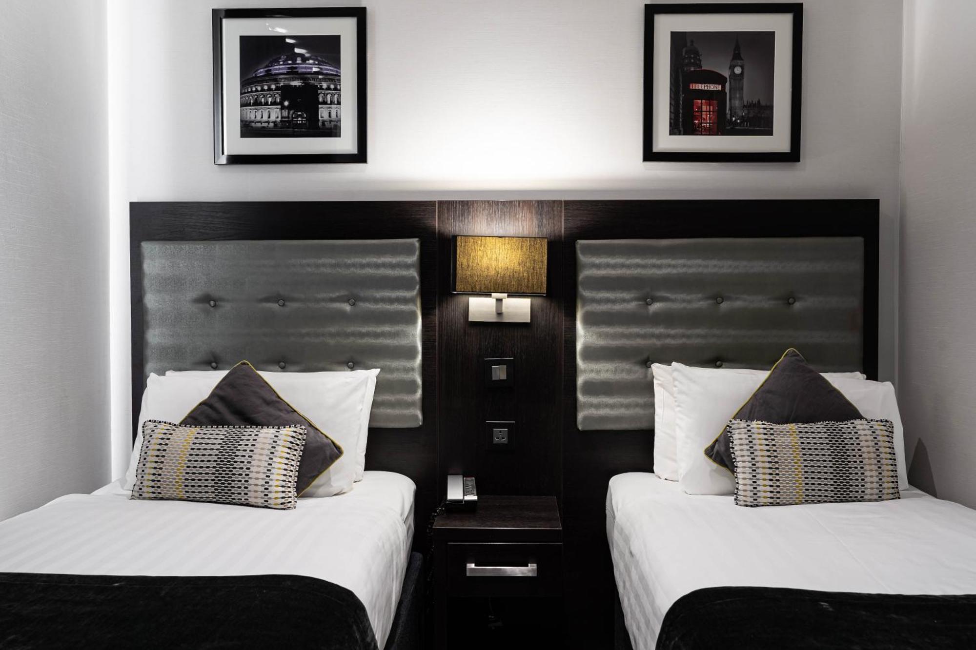 The W14 Kensington Hotel London Exterior photo