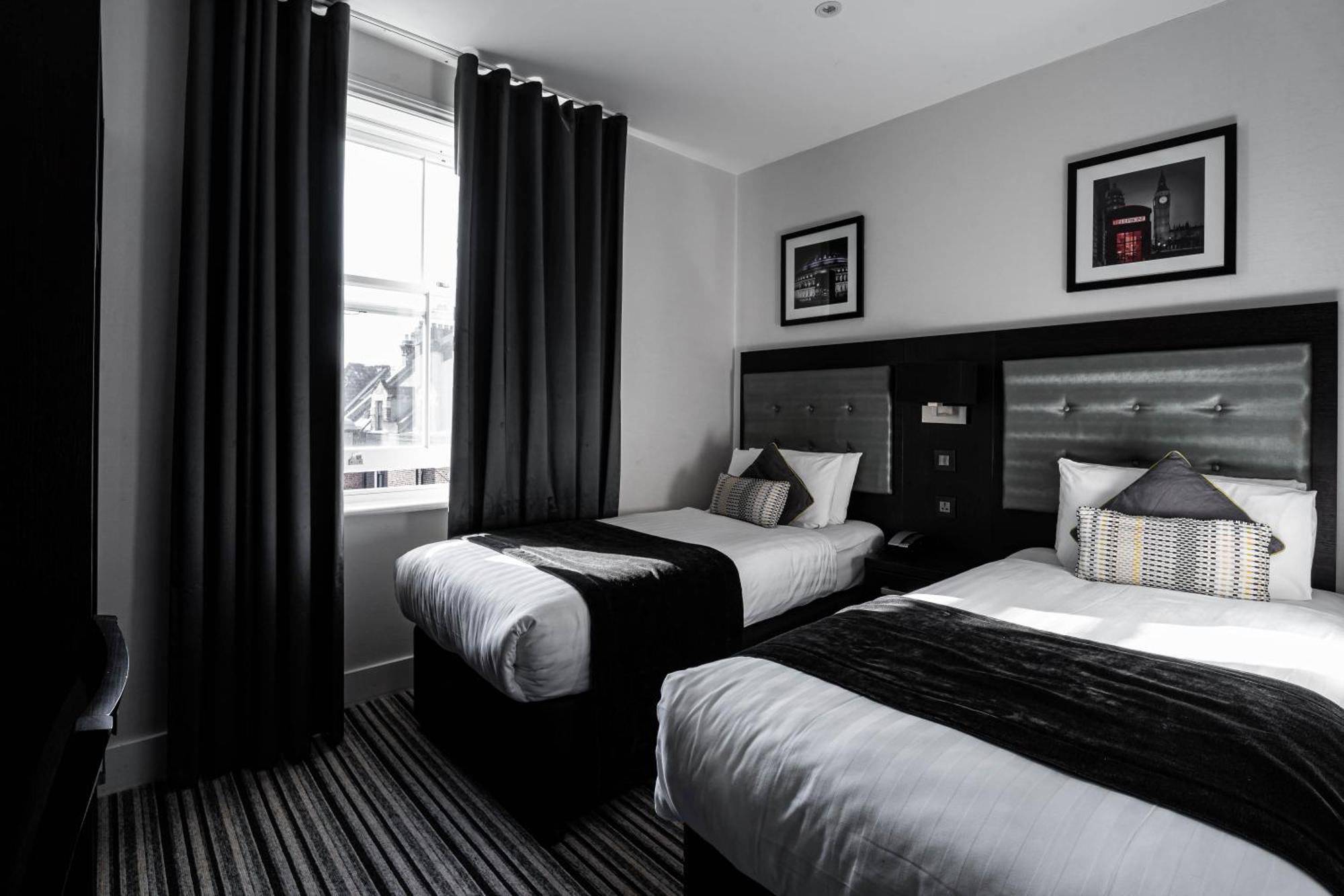 The W14 Kensington Hotel London Exterior photo